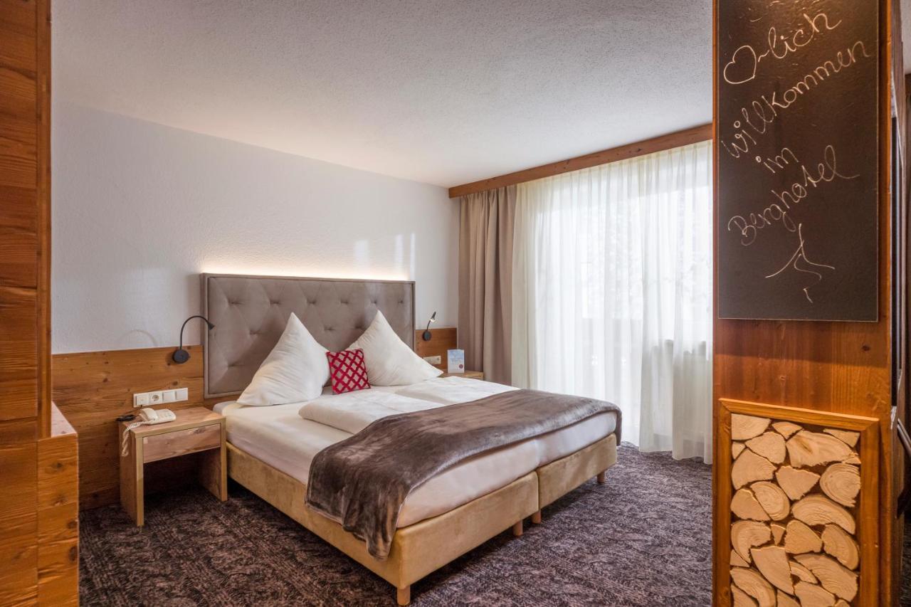 Berghotel Hochfuegen Buitenkant foto